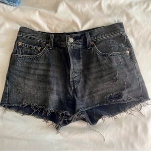 Women’s LEVI’S denim shorts size 28